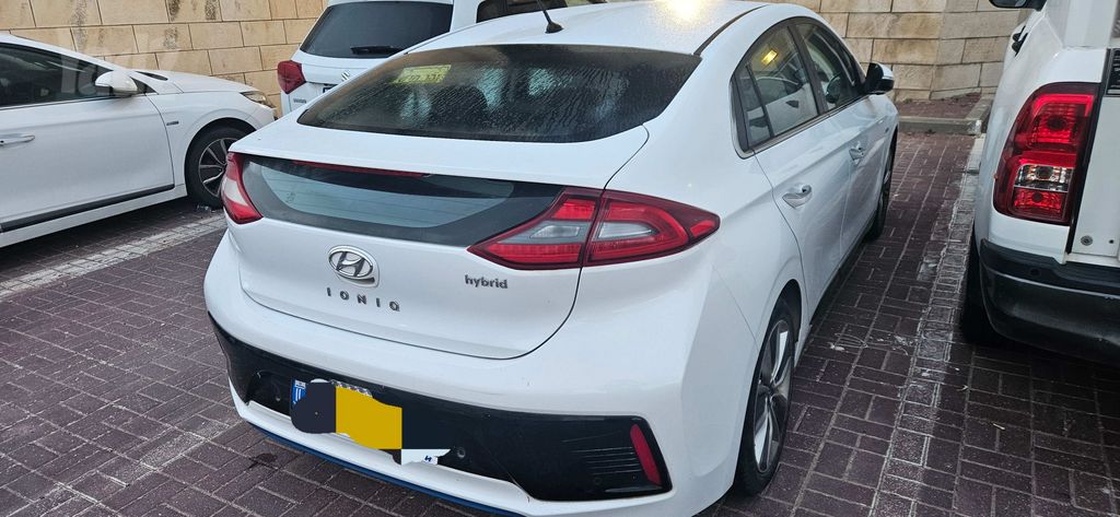 יונדאי איוניק