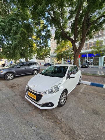 פיג'ו 208