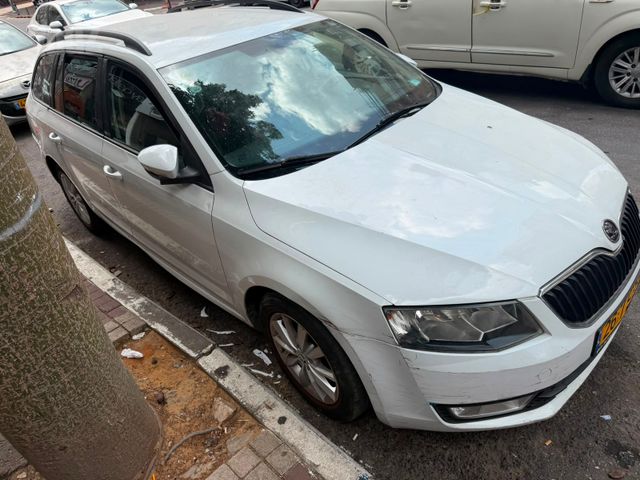 סקודה אוקטביה