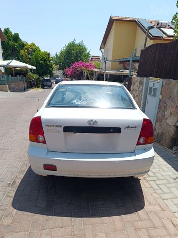 יונדאי אקסנט i25