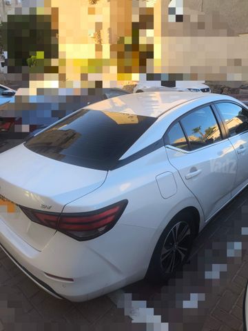 ניסאן סנטרה