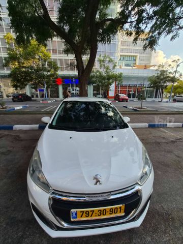 פיג'ו 208