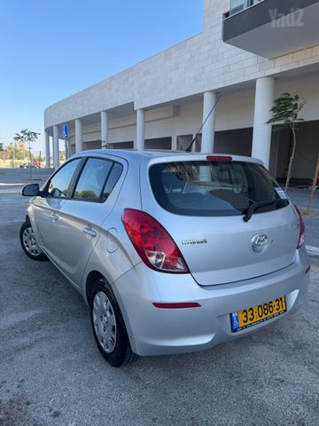 מודעת רכב יונדאי i20