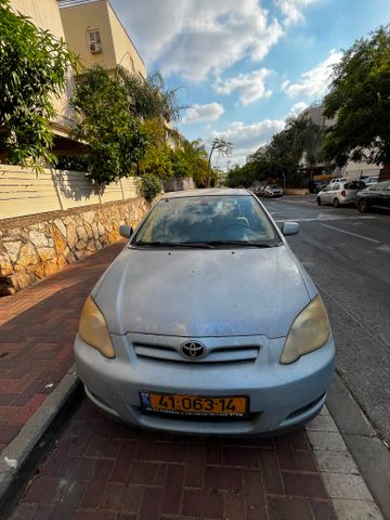 טויוטה קורולה