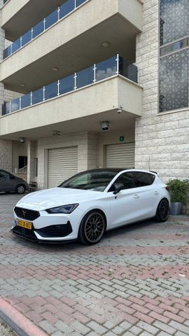 קופרה לאון