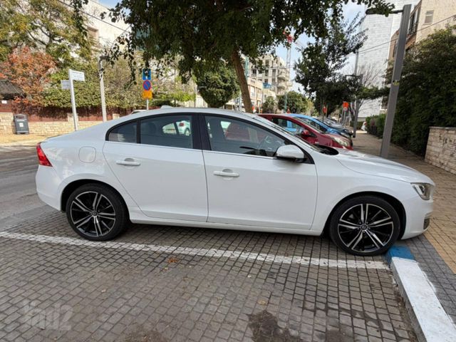 וולוו S60