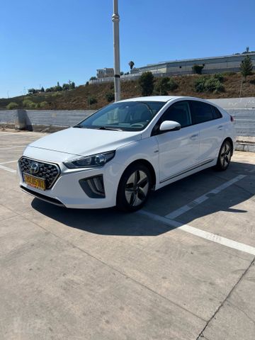 יונדאי איוניק