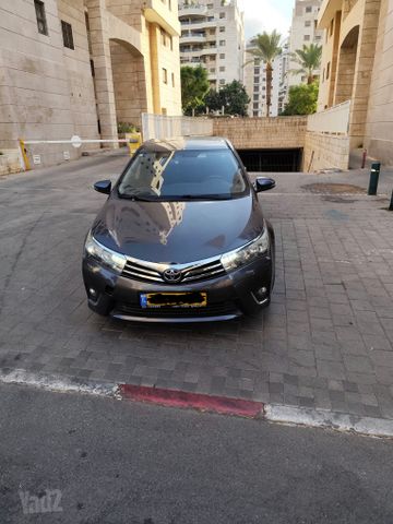 טויוטה קורולה