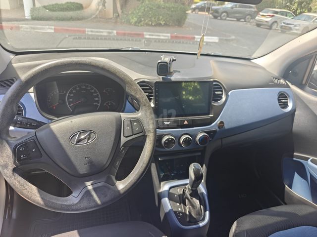 יונדאי i10