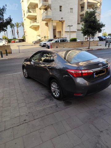 מודעת רכב טויוטה קורולה