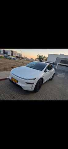 מודעת רכב טסלה מודל Y