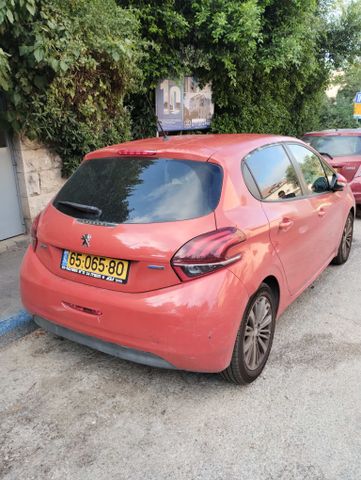 פיג'ו 208