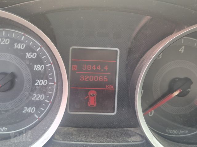 מיצובישי לנסר