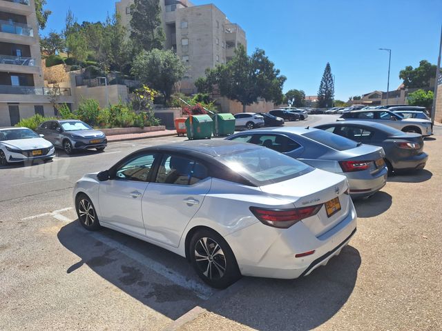 ניסאן סנטרה