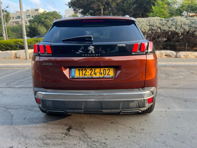 פיג'ו 3008