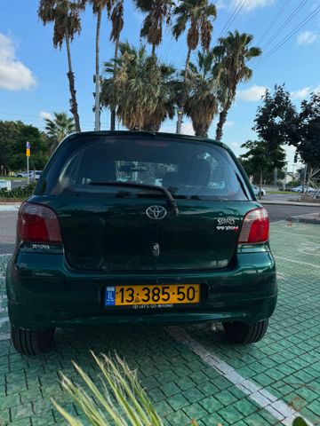 טויוטה יאריס