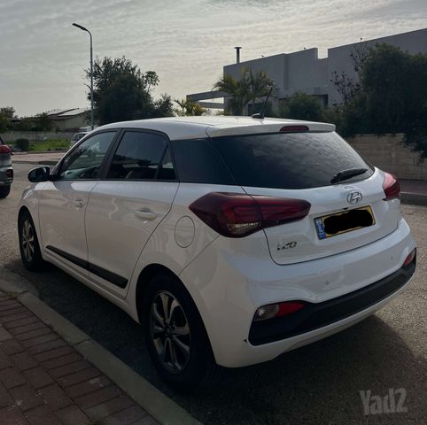 יונדאי i20