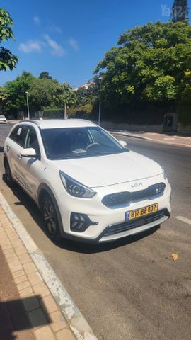 קיה נירו