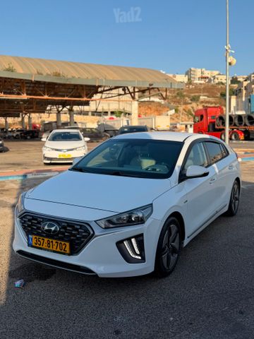 יונדאי איוניק