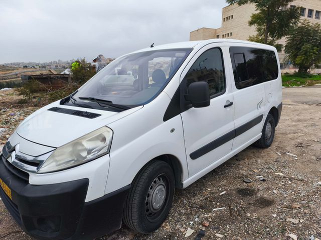 מודעת רכב סיטרואן ג'אמפי