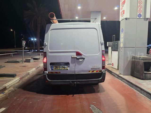 רנו מאסטר
