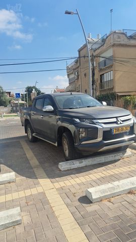 מודעת רכב מיצובישי טרייטון / L200