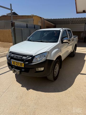 מודעת רכב איסוזו די-מקס