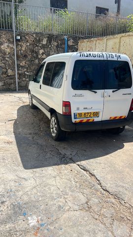 מודעת רכב סיטרואן ברלינגו