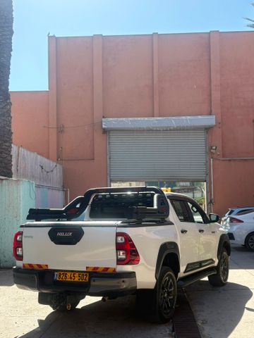 טויוטה היילקס