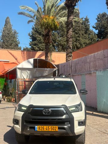 היילקס Sahara אוט׳ 2.8 (204 כ״ס)