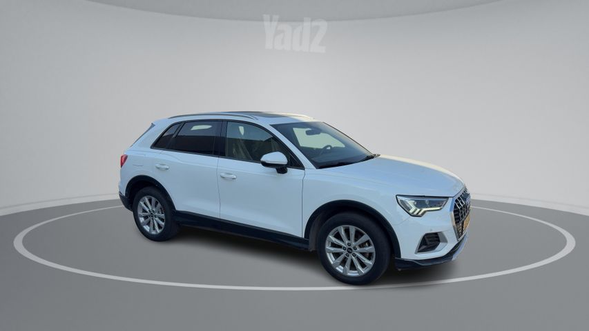 אאודי Q3