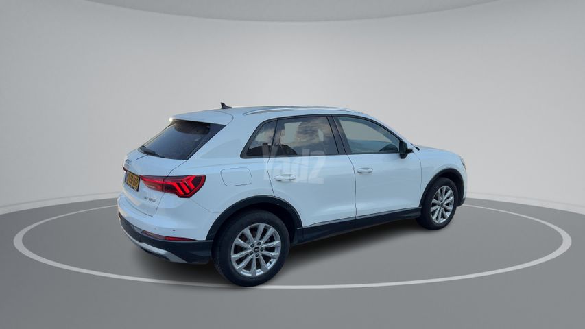 אאודי Q3