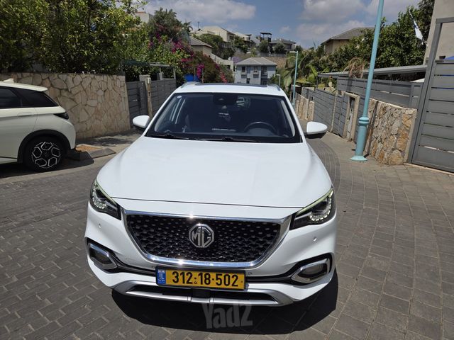 אם ג'י EHS PHEV