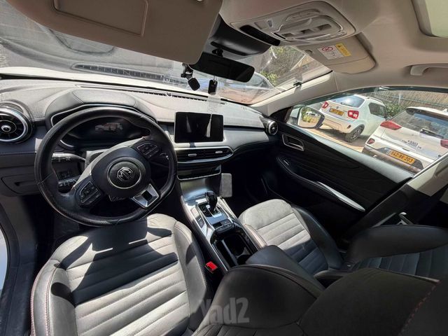 אם ג'י EHS PHEV