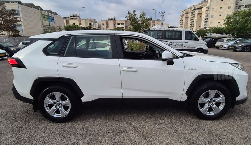 טויוטה RAV4