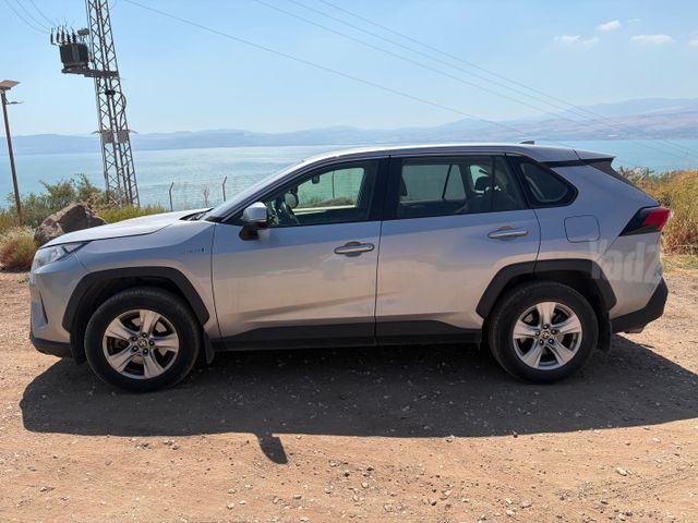 טויוטה RAV4