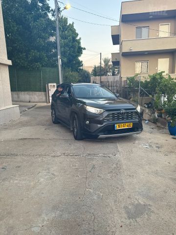 מודעת רכב טויוטה RAV4
