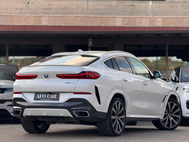 ב מ וו X6