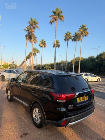 מיצובישי אאוטלנדר