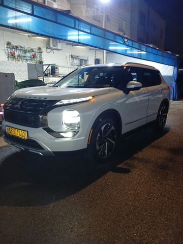 מיצובישי אאוטלנדר