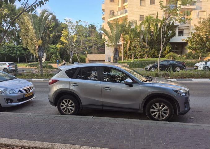 מודעת רכב מאזדה CX-5