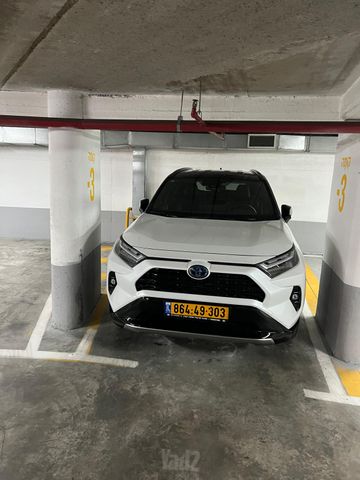 מודעת רכב טויוטה RAV4