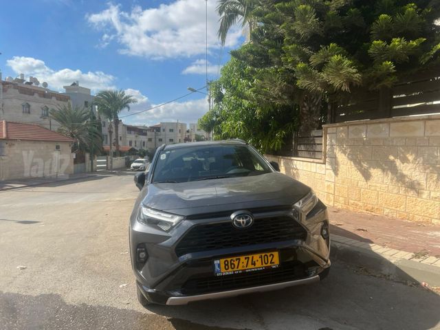 טויוטה RAV4