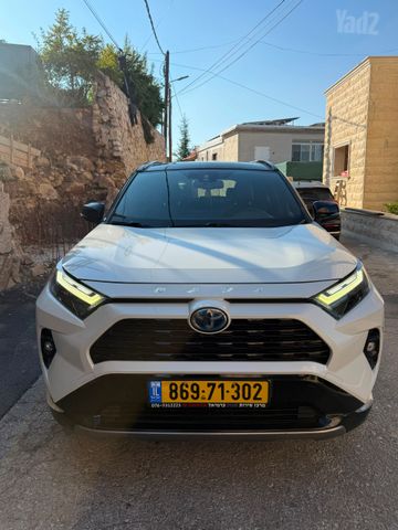טויוטה RAV4