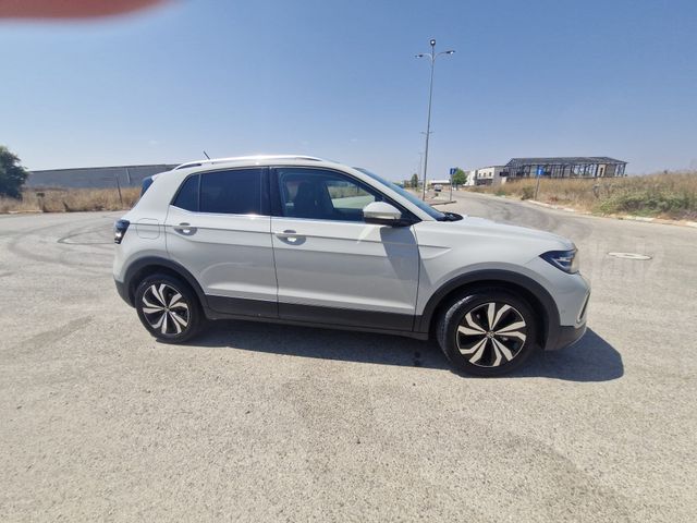 מודעת רכב פולקסווגן T-קרוס