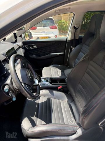 אם ג'י EHS PHEV