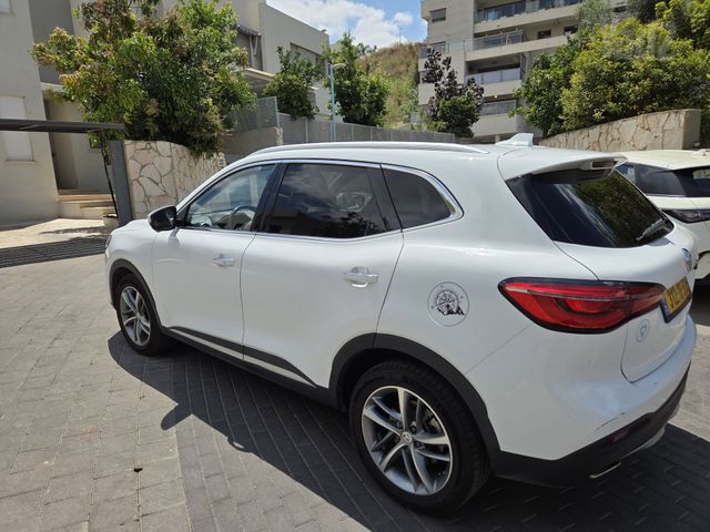 אם ג'י EHS PHEV
