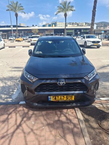 מודעת רכב טויוטה RAV4