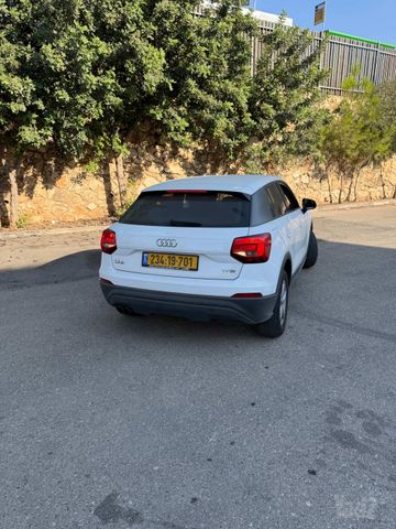 אאודי Q2