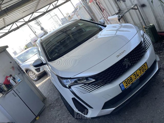 פיג'ו 3008
